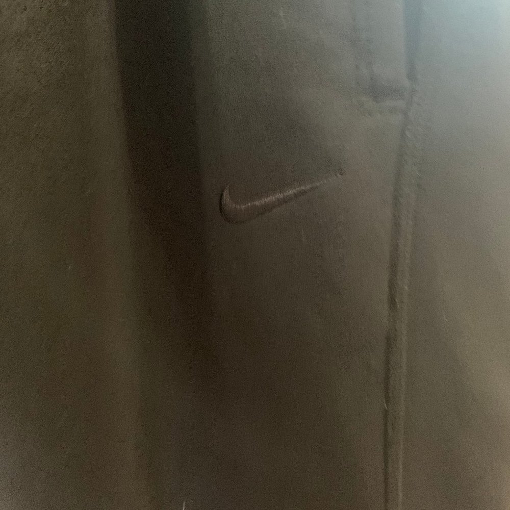Nike Sweatpants - Picture 3 of 4